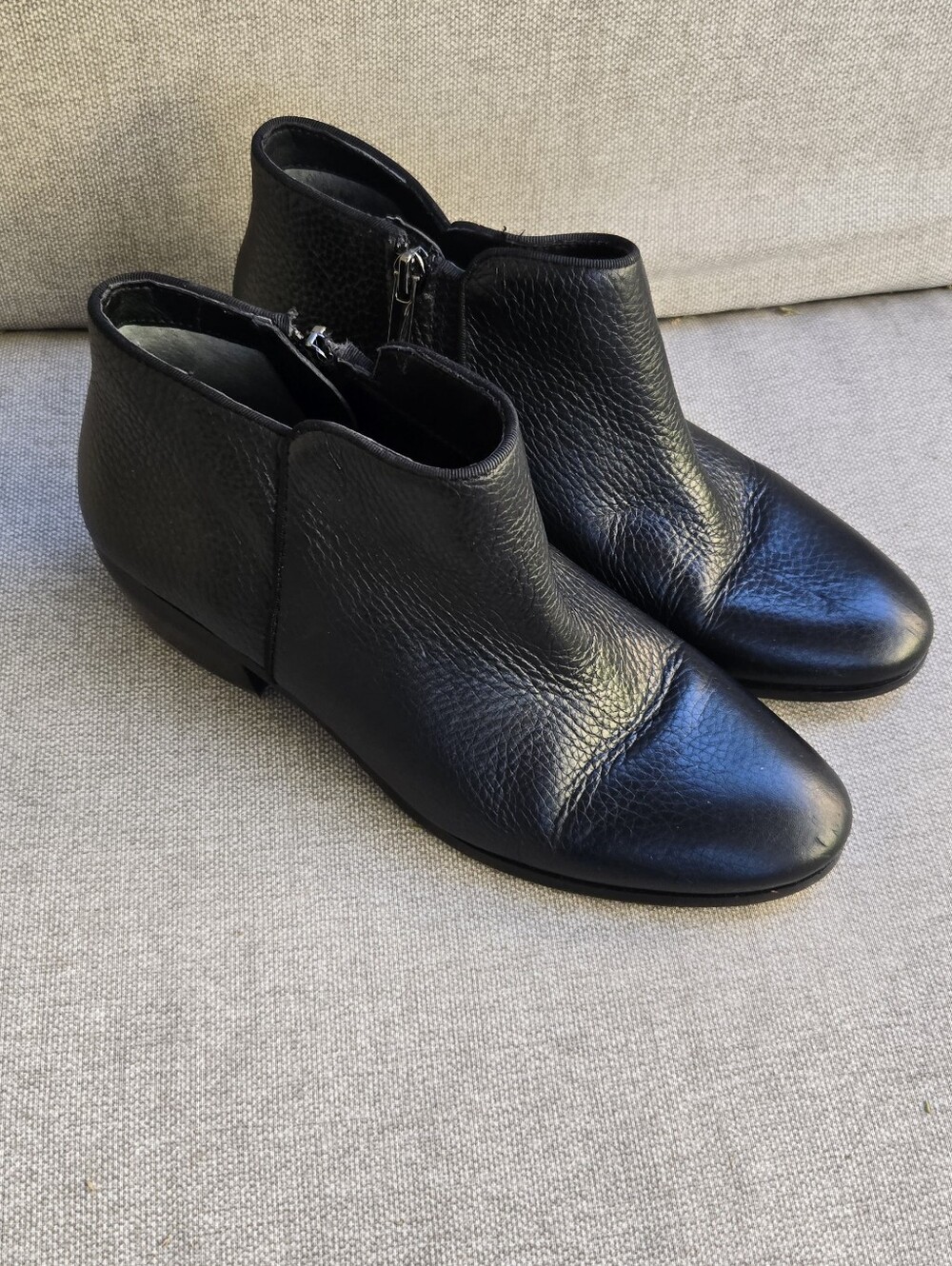 Sam Edelman Petty Classic Black Pebbled Leather Ankle Booties - Picture 2 of 13